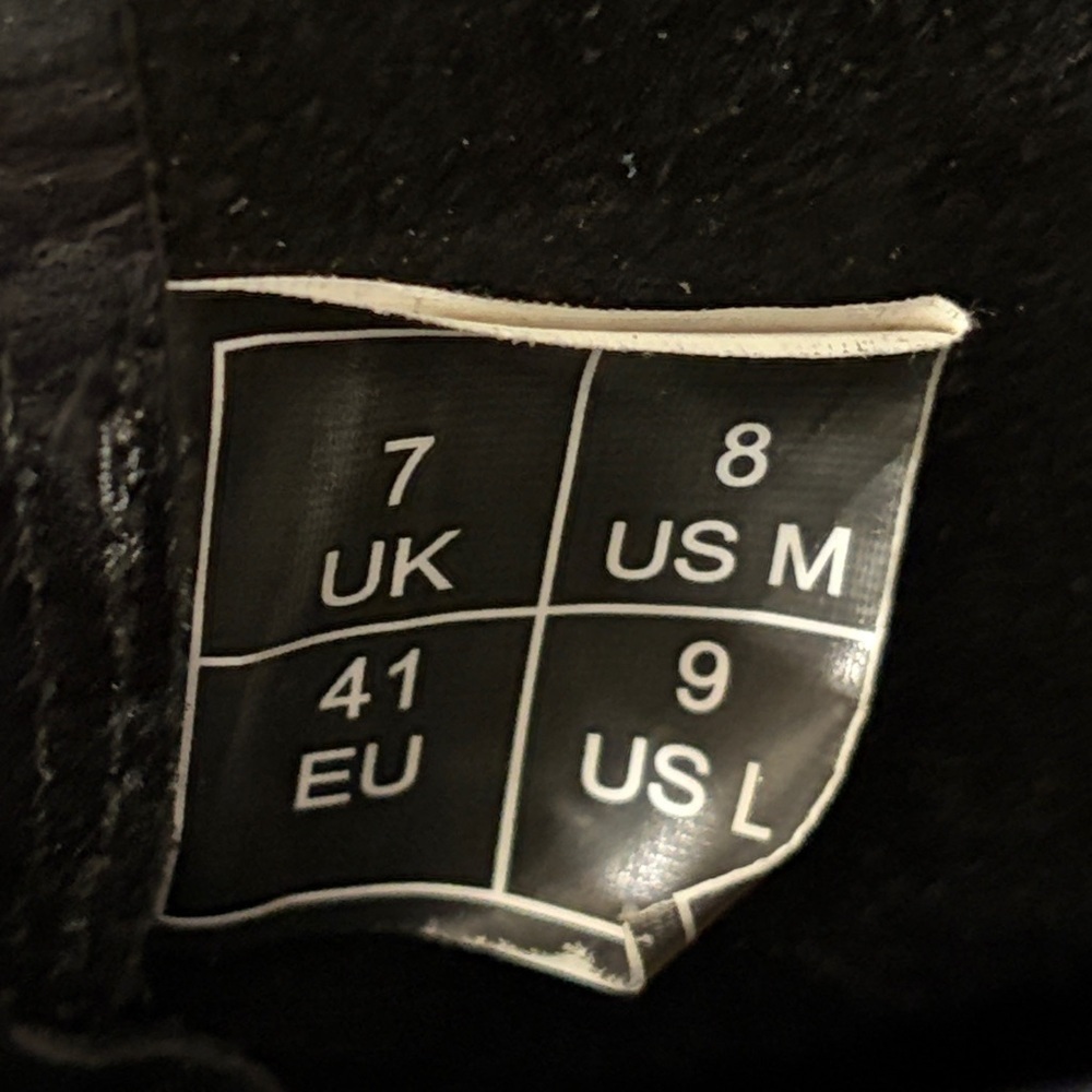 Dr. Martens #146 Black leather W 9/ M 8 - Picture 7 of 9